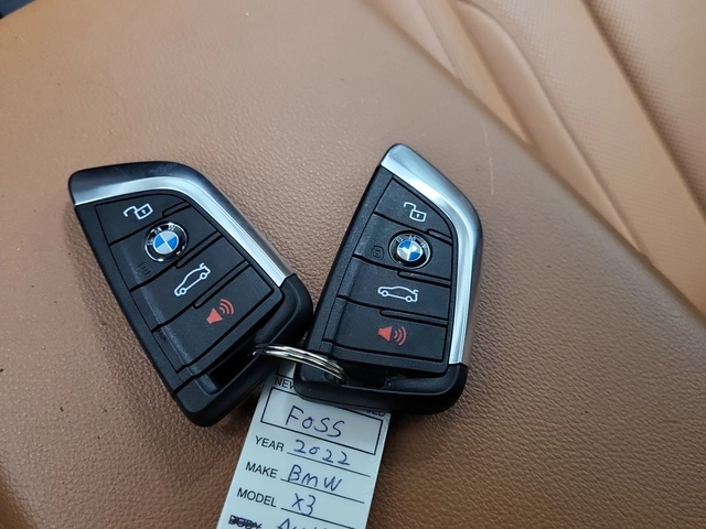 BMW X3 xDrive / Keyless Go / Navigation / Memory - автомобили, коли, обяви за нови и употребявани 8