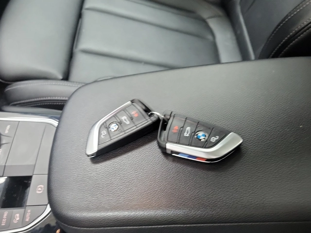 BMW X3 xDrive30i / M Sport / Panorama / - автомобили, коли, обяви за нови и употребявани 8