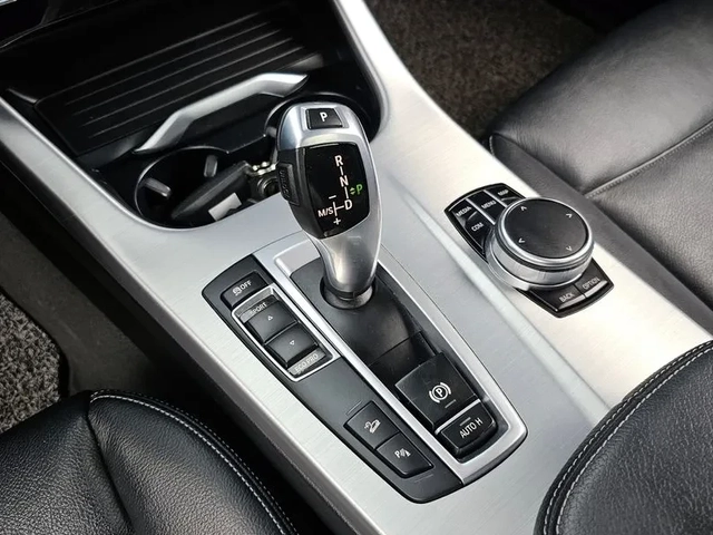 BMW X3 2.0d xDrive M-Sport - автомобили, коли, обяви за нови и употребявани 16