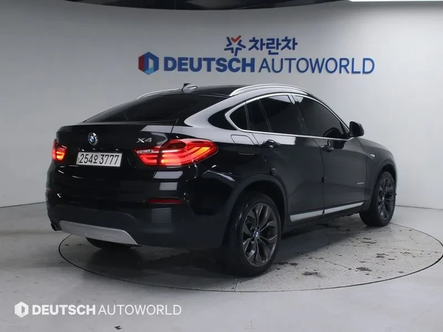 BMW X4 xDrive 20D - автомобили, коли, обяви за нови и употребявани 1