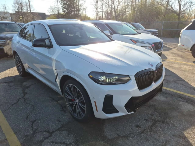 BMW X4 M40I /HUD/Harman Kardon / 360 / - автомобили, коли, обяви за нови и употребявани 1