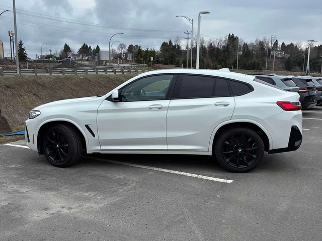 BMW X4 XDRIVE * M PACK* ГЛАВНО ПРЕДСТАВИТЕЛСТВО НА BMW* - автомобили, коли, обяви за нови и употребявани 2