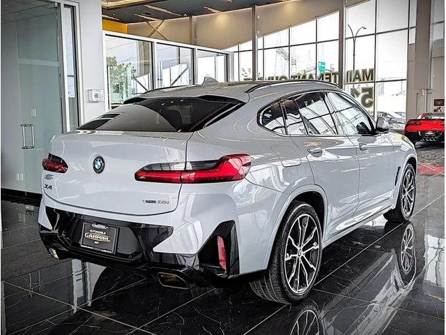 BMW X4 M* SPORT* FACELIFT* ПАНОРАМА* МЪРТВА* ТОЧКА* LANE* - автомобили, коли, обяви за нови и употребявани 1