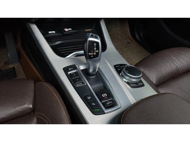 BMW X4 xDrive20d M Sport - автомобили, коли, обяви за нови и употребявани 8