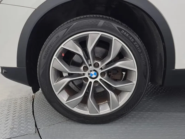 BMW X4 xDrive 20D - автомобили, коли, обяви за нови и употребявани 4