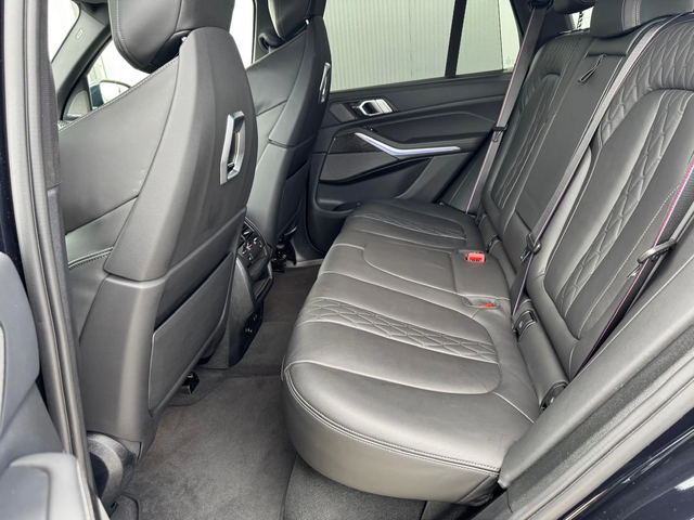 BMW X5 40i M pro - автомобили, коли, обяви за нови и употребявани 4