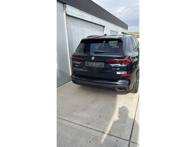 BMW X5 40i M pro - автомобили, коли, обяви за нови и употребявани 7