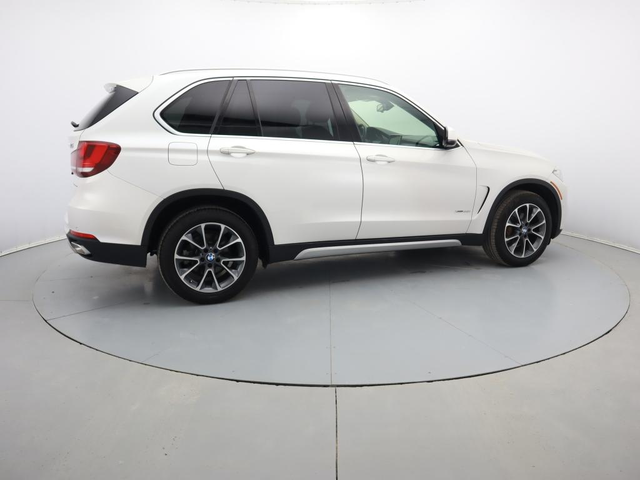 BMW X5 - автомобили, коли, обяви за нови и употребявани 11