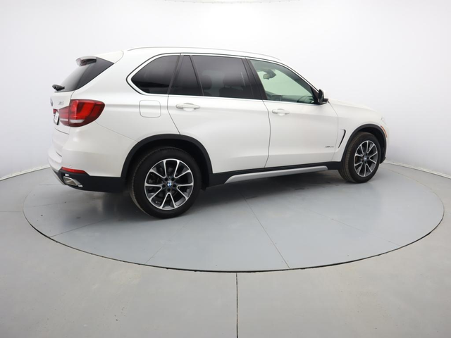 BMW X5 - автомобили, коли, обяви за нови и употребявани 12