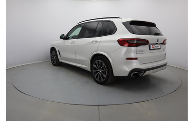 BMW X5 - автомобили, коли, обяви за нови и употребявани 23