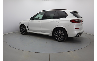 BMW X5 - автомобили, коли, обяви за нови и употребявани 25