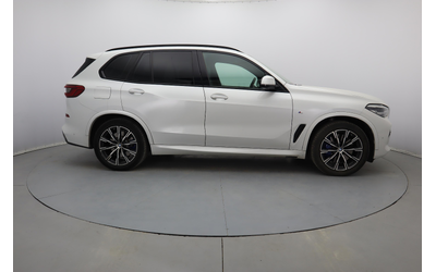 BMW X5 - автомобили, коли, обяви за нови и употребявани 8