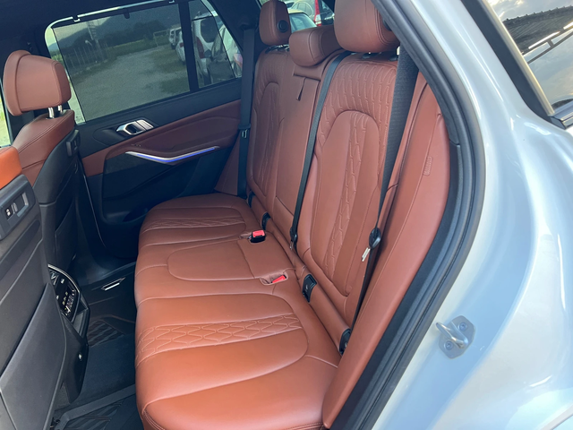 BMW X5 xDrive 40i/ M-Sport Individual/ Laser/ 9440 км - автомобили, коли, обяви за нови и употребявани 11