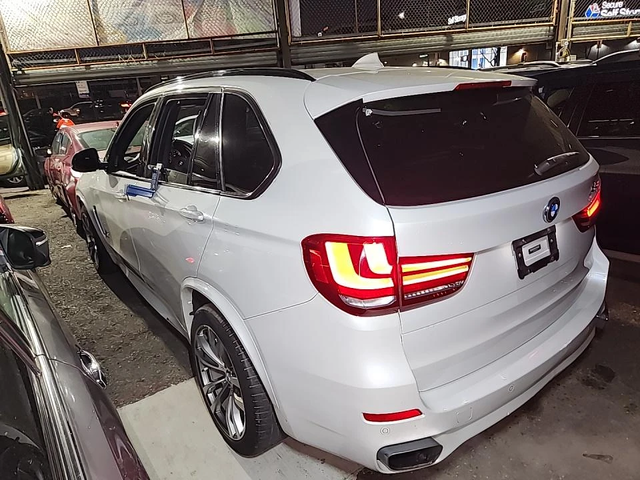 BMW X5 M-PERFORMANCE / XDRIVE / 360 / ОБДУХВАНЕ - автомобили, коли, обяви за нови и употребявани 3