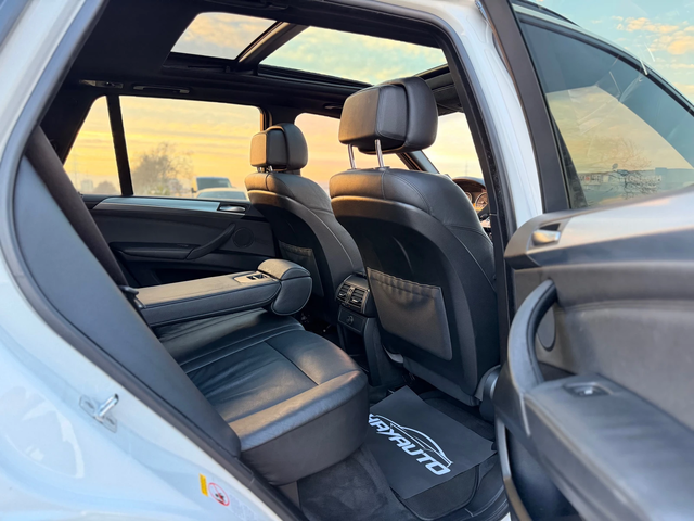 BMW X5 35d= xDrive= M-pack= Панорама= Камера= - автомобили, коли, обяви за нови и употребявани 12