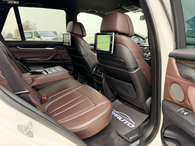 BMW X5 40d= xDrive= M-performance= Aero Pac= 3xTV= Soft C - автомобили, коли, обяви за нови и употребявани 11