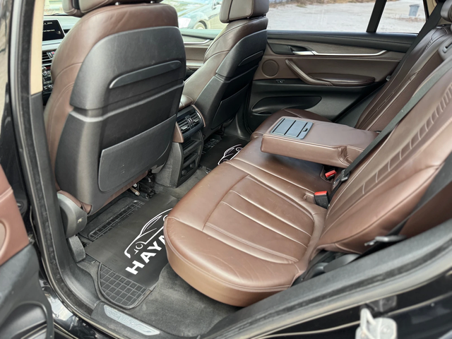 BMW X5 30d= xDrive= M-performance= 7 места= Панорама= Hea - автомобили, коли, обяви за нови и употребявани 12