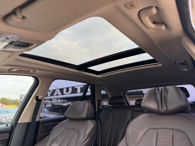 BMW X5 30d= xDrive= M-performance= 7 места= Панорама= Hea - автомобили, коли, обяви за нови и употребявани 14