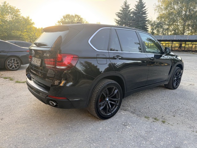 BMW X5 3.0d - 258к.с. / X-Drive / Панорама / Обслужен - автомобили, коли, обяви за нови и употребявани 3