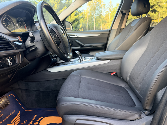 BMW X5 3.0d - 258к.с. / X-Drive / Панорама / Обслужен - автомобили, коли, обяви за нови и употребявани 8