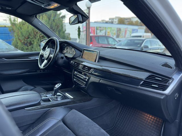 BMW X5 3.0d M-Pack LED - автомобили, коли, обяви за нови и употребявани 8