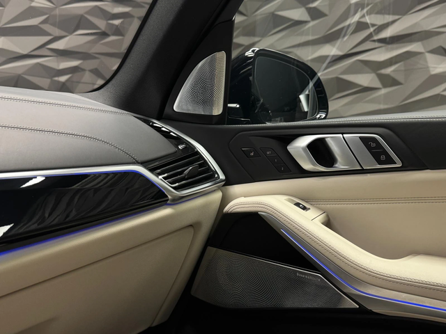 BMW X5 xDrive30d M-pack 3D B&W* 360* Lift* Обдухване* - автомобили, коли, обяви за нови и употребявани 15