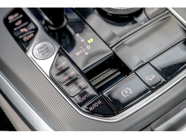 BMW X5 30d/SKY Lounge/Ambient/HuD/M-Aero.Dynamic/Камера 360 - автомобили, коли, обяви за нови и употребявани 8