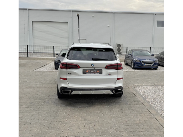 BMW X5 M50d * Magic Sky* Harman/Kardon Подгрев| 360Камера - автомобили, коли, обяви за нови и употребявани 4