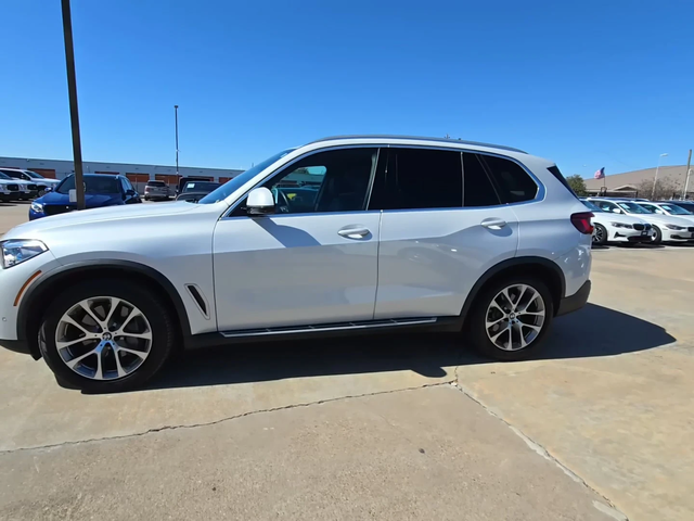 BMW X5 xDrive 50i - автомобили, коли, обяви за нови и употребявани 1