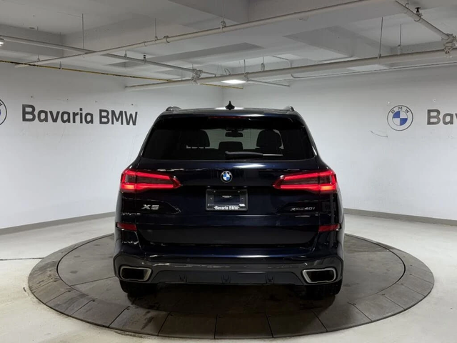 BMW X5 40i* M* Laser* Swarovski* 3xTV* Distr* Обдух* Маса - автомобили, коли, обяви за нови и употребявани 3