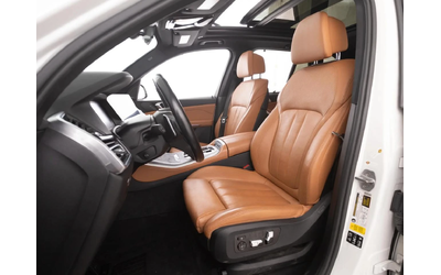 BMW X5 40i* LASER* HUD* H/K* 360* Въздух* Вакуум* Пано* - автомобили, коли, обяви за нови и употребявани 8