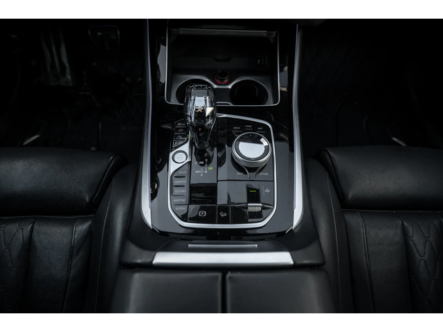 BMW X5 M50i С РЕГИСТРАЦИЯ & АВТО КРЕДИТ - автомобили, коли, обяви за нови и употребявани 12