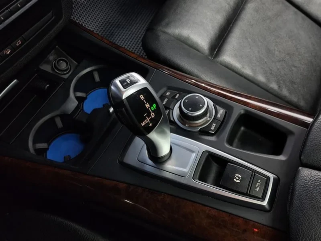 BMW X5 xDrive 30D - автомобили, коли, обяви за нови и употребявани 8