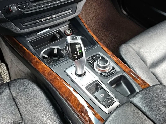 BMW X5 xDrive 35I - автомобили, коли, обяви за нови и употребявани 8