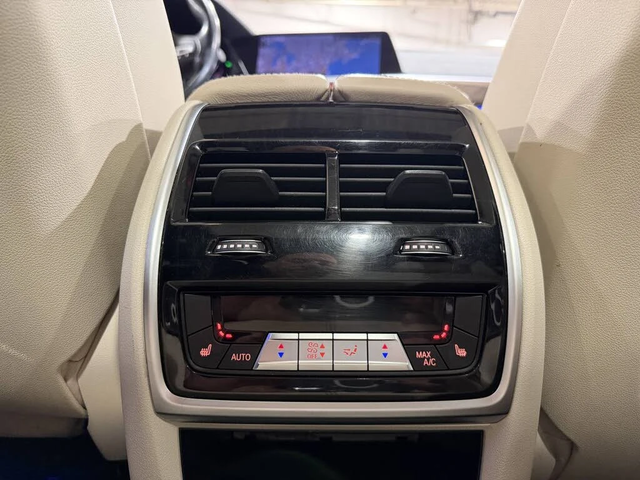 BMW X5 40i* ПАМЕТ* ПАНОРАМА* ПОДГРЕВ* 360 КАМЕРА* - автомобили, коли, обяви за нови и употребявани 8