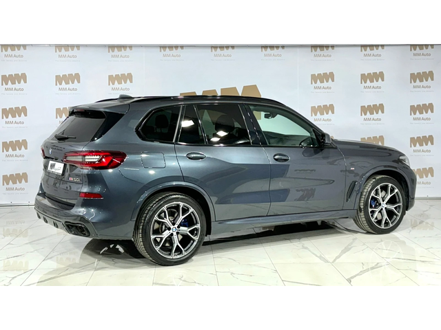 BMW X5 M50i M-Sport* Pano* Harman/Kardon* ShadowLine* 360 - автомобили, коли, обяви за нови и употребявани 1