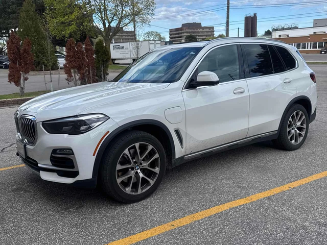 BMW X5 * xDrive45e * ПОДГРЕВИ * ПАНО * KEYLESS * CARFAX - автомобили, коли, обяви за нови и употребявани 0
