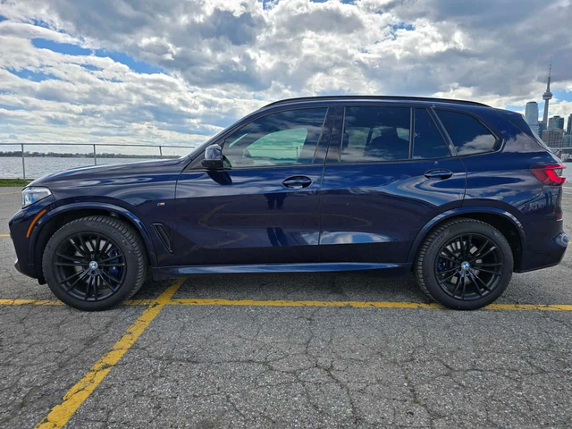 BMW X5 * M50i * H/K * PANO * 2 КЛЮЧА *  360 * CARFAX - автомобили, коли, обяви за нови и употребявани 1
