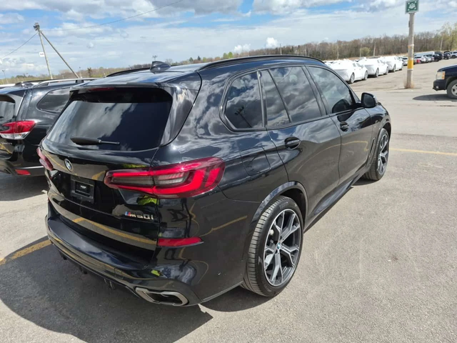 BMW X5 * M50I * 2 КЛЮЧА * ПОДГРЕВИ * ПАНО * CARFAX - автомобили, коли, обяви за нови и употребявани 2