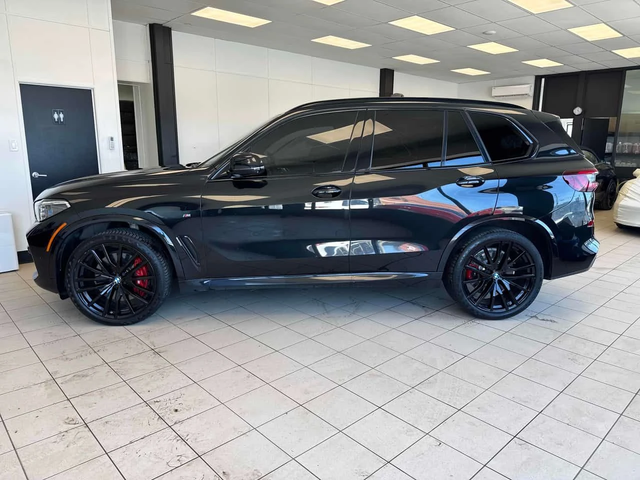 BMW X5 * M50i * ЛАЗЕРИ * ПАНО * ПОДГРЕВИ  * CARFAX - автомобили, коли, обяви за нови и употребявани 1