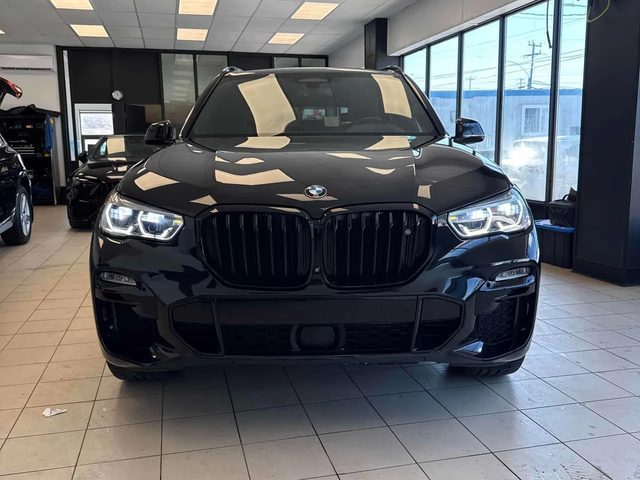 BMW X5 * M50i * ЛАЗЕРИ * ПАНО * ПОДГРЕВИ  * CARFAX - автомобили, коли, обяви за нови и употребявани 5