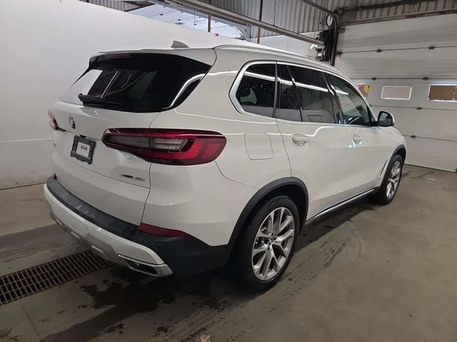 BMW X5 * xDrive40i * ПОДГРЕВИ * 360 * PANO * CARFAX - автомобили, коли, обяви за нови и употребявани 2