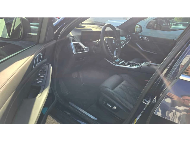 BMW X5 * xDrive40i * ПОДГРЕВИ * 360 * PANO * CARFAX - автомобили, коли, обяви за нови и употребявани 4