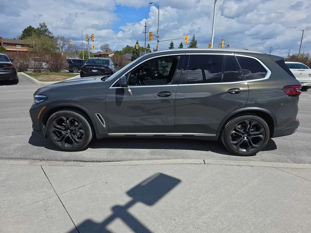 BMW X5 * xDrive40i * ПОДГРЕВИ * 360 * PANO * CARFAX - автомобили, коли, обяви за нови и употребявани 1