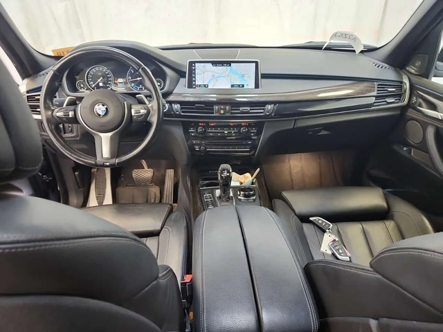 BMW X5 * xDrive35d * ПОДГРЕВИ * H/K * ПАНО * CARFAX - автомобили, коли, обяви за нови и употребявани 9