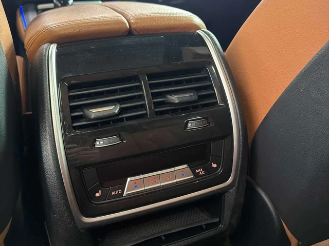 BMW X5 xDrive40i M SPORT/AMBIENT/МАСАЖИ/360/ПАНОРАМА - автомобили, коли, обяви за нови и употребявани 11