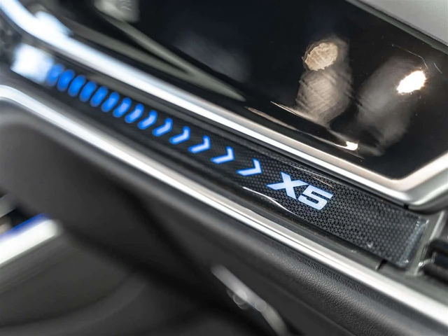 BMW X5 M Пакет/xDrive40i/ВЪЗДУШНО ОКАЧВАНЕ/ДИСТРОНИК/HUD - автомобили, коли, обяви за нови и употребявани 9