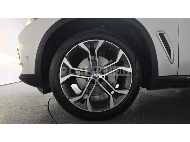 BMW X5 HEAD-UP * ОДБУХВАНЕ * H/K * PANO * 360 - автомобили, коли, обяви за нови и употребявани 4