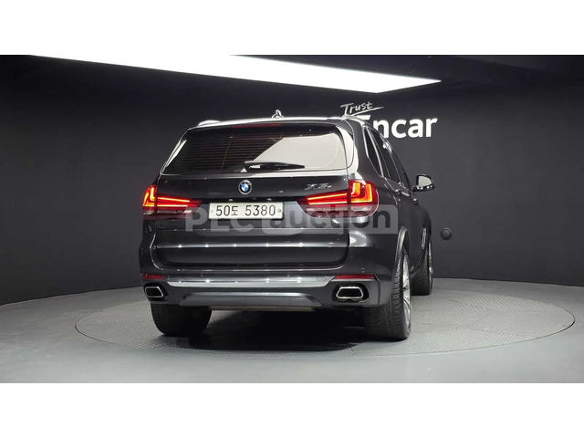 BMW X5 ПОДГРЕВИ * ПАНО * HEAD-UP * KEYLESS - автомобили, коли, обяви за нови и употребявани 3