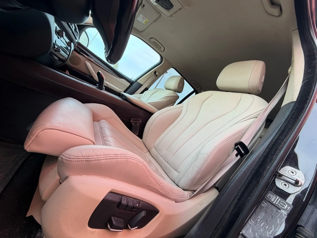 BMW X5 * 30d* Sport* LASSER* БАРТЕР - автомобили, коли, обяви за нови и употребявани 10